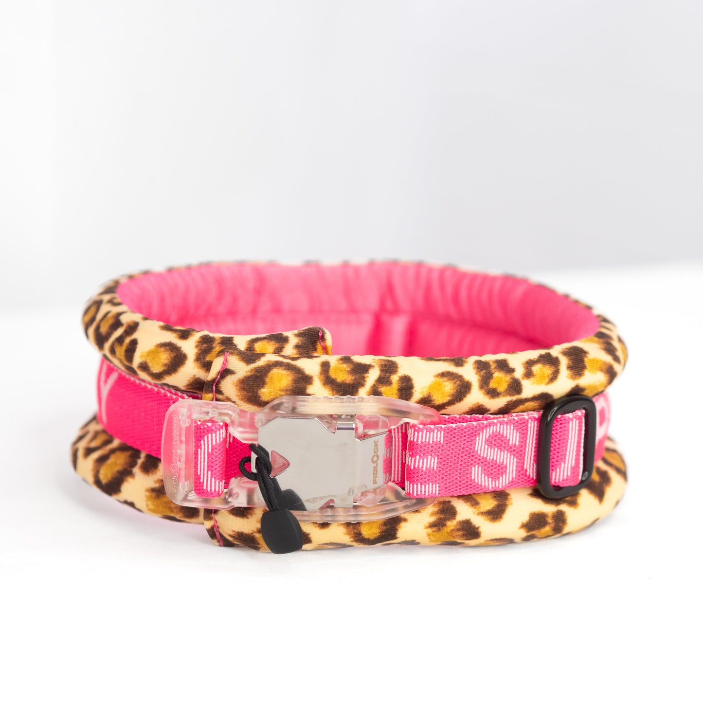 Poodle Mania Meets Safari Fluffy Magnetic Collar ® Leopard