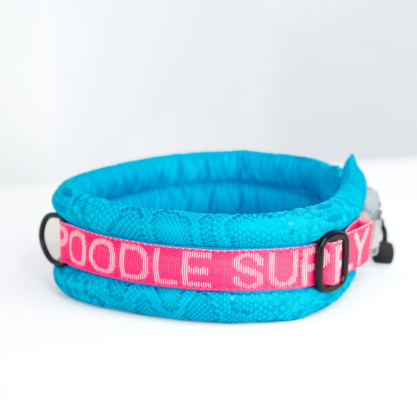 Poodle Mania Meets Safari Fluffy Magnetic Collar ® Snake