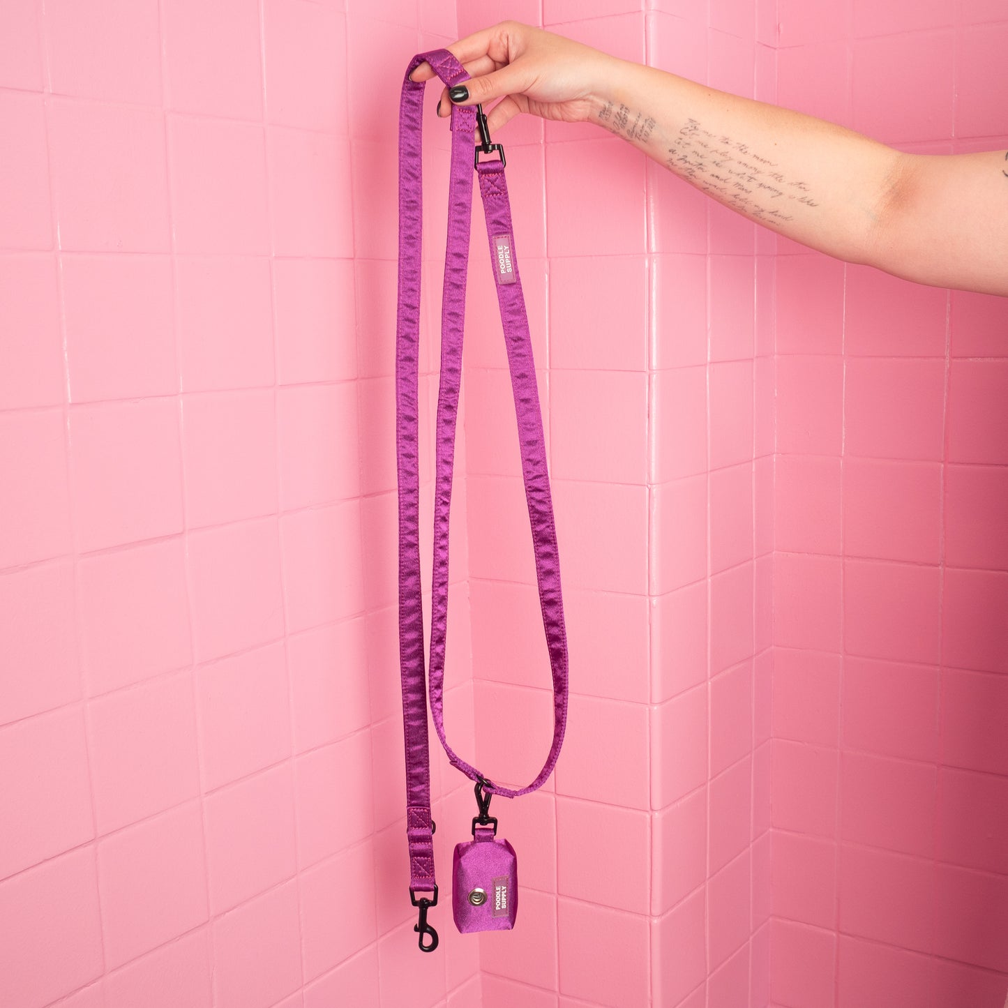 Adjustable Leash - Dragonfruit