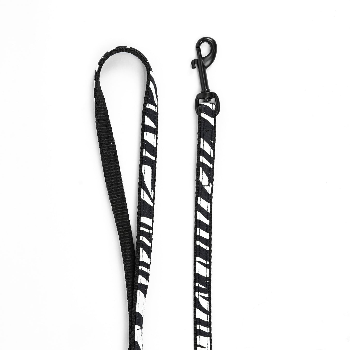 Standard Fluffy Magnetic Collar Black Zebra Stripe