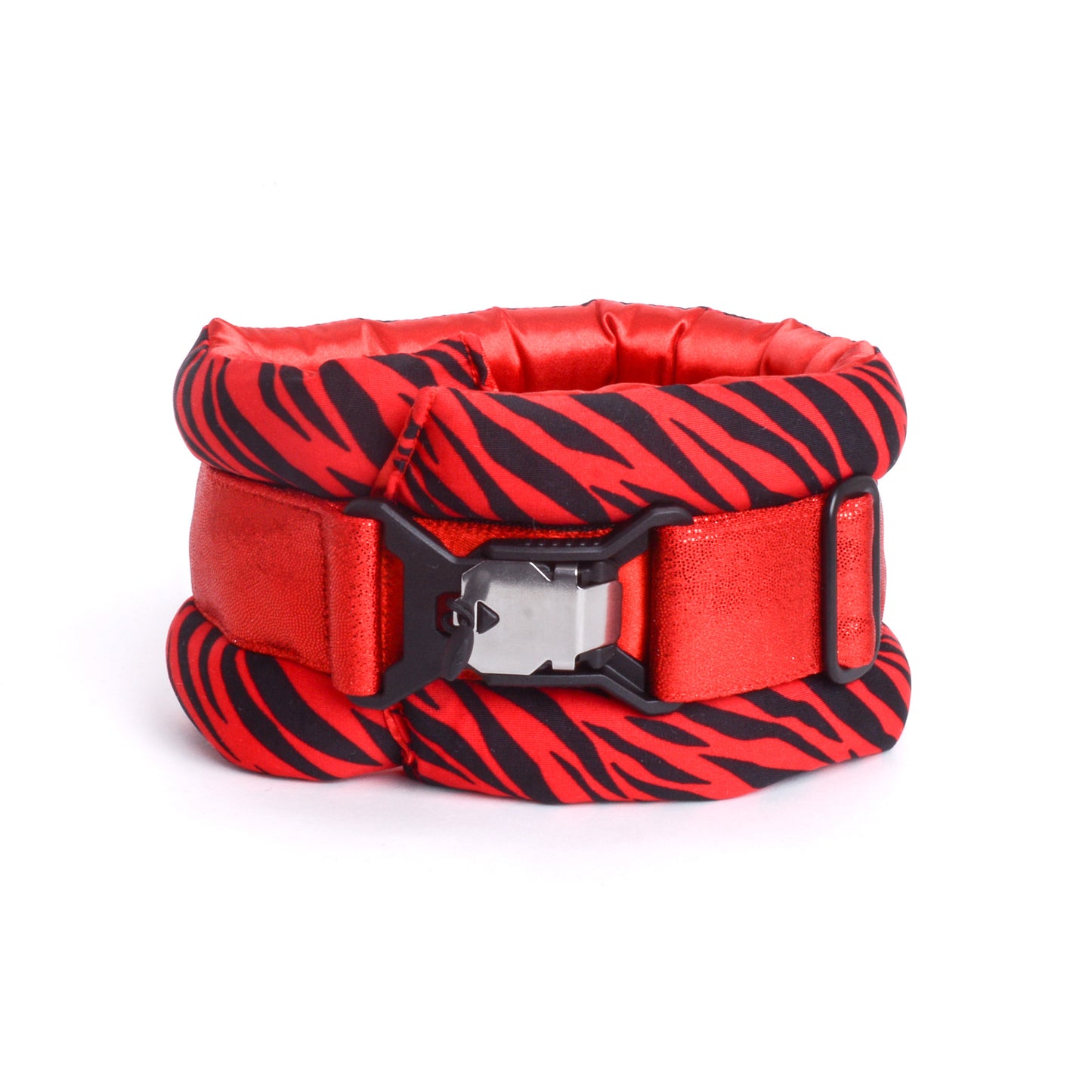 Standard Fluffy Magnetic Collar Candy Zebra