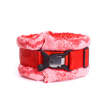 Načíst obrázek do prohlížeče Galerie, Standard Fluffy Magnetic Collar Scarlet Snake
