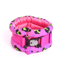 Load image into Gallery viewer, Standard Fluffy Magnetic Collar Bubblegum Cheetah
