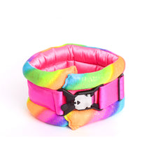 Load image into Gallery viewer, Standard Fluffy Magnetic Collar Shocking Rainbow
