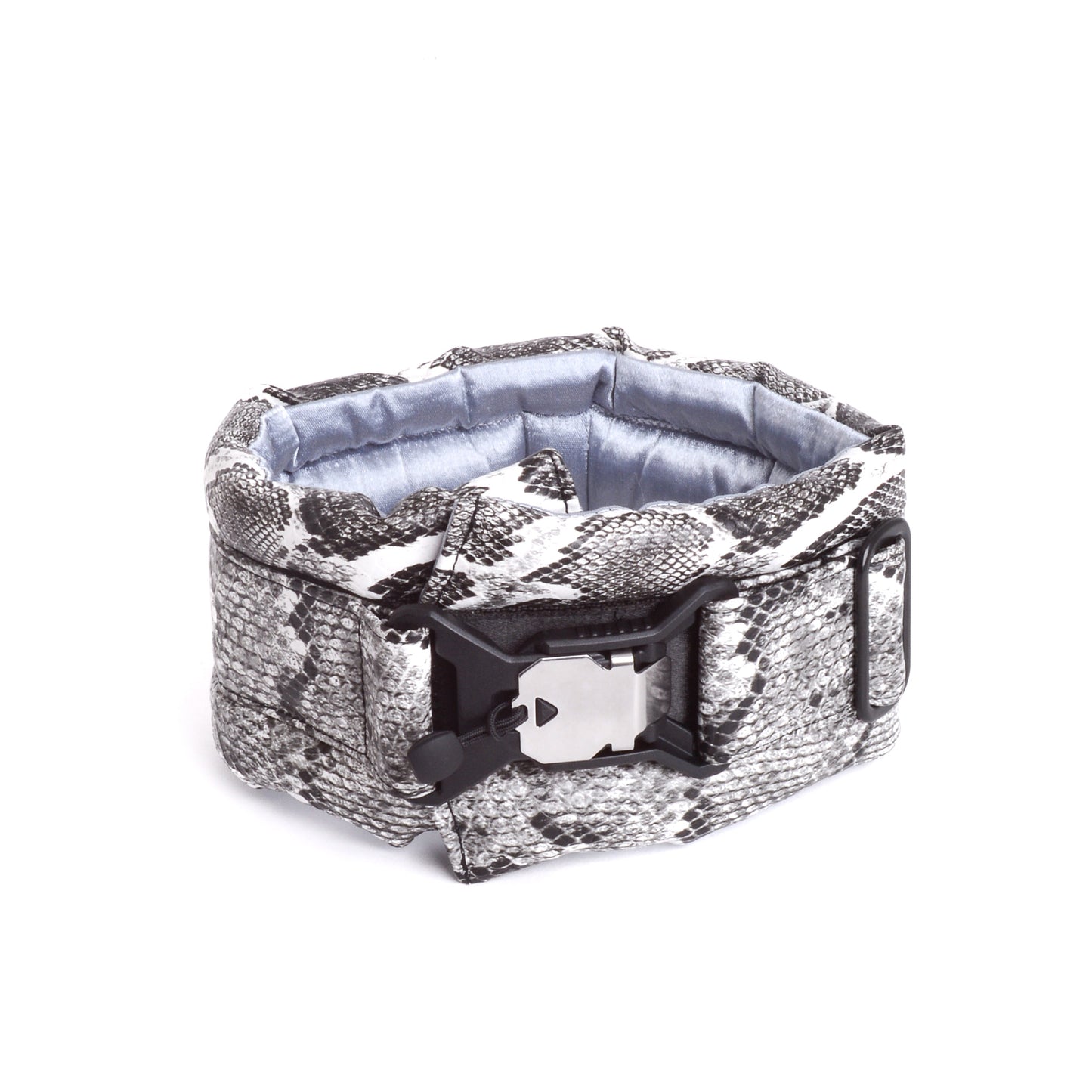 Standard Fluffy Magnetic Collar Eco Leather Serpent