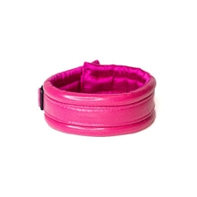 Load image into Gallery viewer, Toy / Miniature / Medium Compact Magnetic Collar Malibu Stacy
