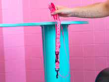 Načíst obrázek do prohlížeče Galerie, Poodle Mania Adjustable Leash Pink + Pouch Bag with Sticker Set
