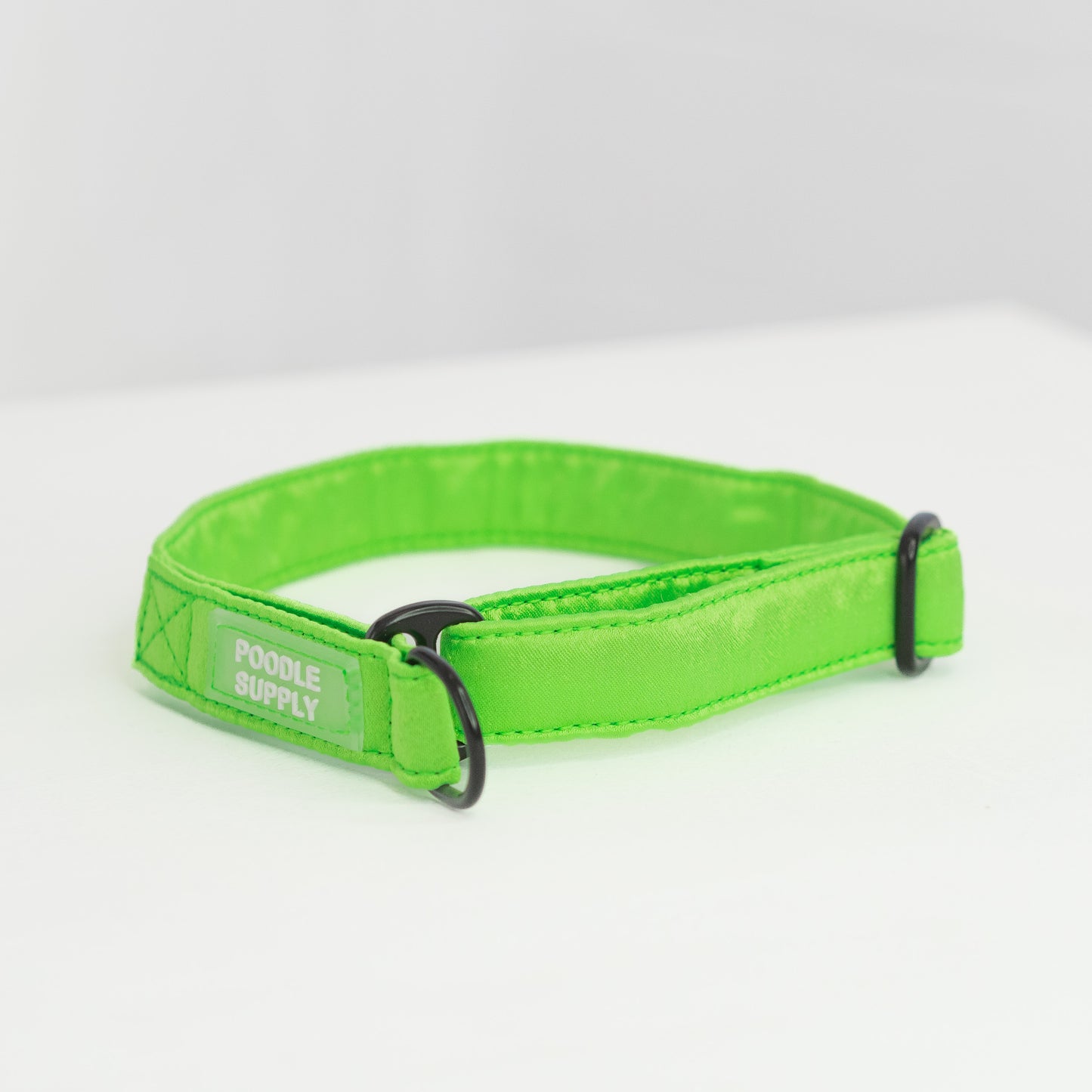 Martingale Collar Candy Satin - Sour Apple - 2cm