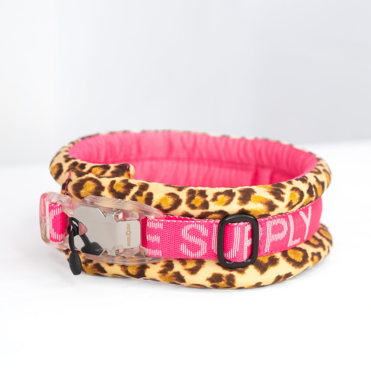 Poodle Mania Meets Safari Fluffy Magnetic Collar ® Leopard