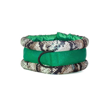 Načíst obrázek do prohlížeče Galerie, Toy / Miniature / Medium Fluffy Magnetic Collar Emerald Snake
