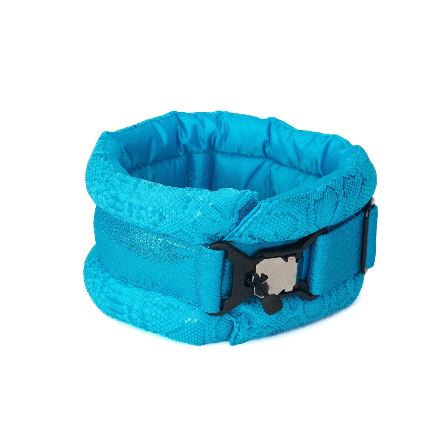 Standard Fluffy Magnetic Collar Arctic Snake