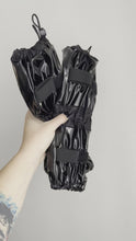 Načíst a přehrát video v prohlížeči Galerie, Poodle Supply Set 4 Leg Protectors All Black
