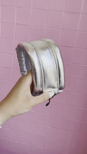 Load and play video in Gallery viewer, Standard Compact Magnetic Collar Eco Leather Frozen
