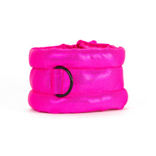 Load image into Gallery viewer, Standard Fluffy Magnetic Collar Metallic Ultra Neon Pink

