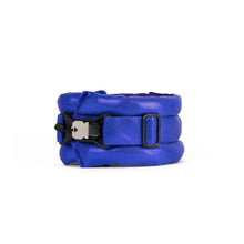 Load image into Gallery viewer, Medium Fluffy Magnetic Collar Glossy All Royal Blue
