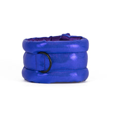 Load image into Gallery viewer, Standard Fluffy Magnetic Collar Glossy All Royal Blue
