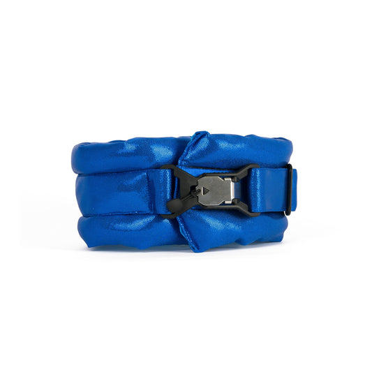 Medium Fluffy Magnetic Collar Glossy Blue Everything