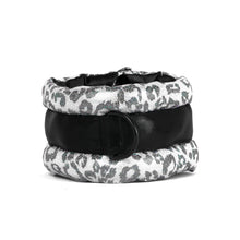 Načíst obrázek do prohlížeče Galerie, Standard Fluffy Magnetic Collar Holographic Leopard
