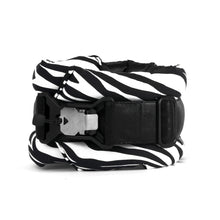 Load image into Gallery viewer, Standard Fluffy Magnetic Collar Black Zebra
