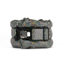Load image into Gallery viewer, Standard Fluffy Magnetic Collar Holographic Black
