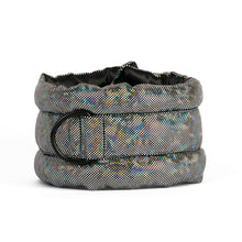 Load image into Gallery viewer, Standard Fluffy Magnetic Collar Holographic Black
