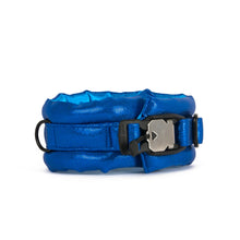 Load image into Gallery viewer, Medium Fluffy Magnetic Collar Blue
