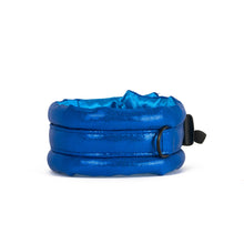 Load image into Gallery viewer, Medium Fluffy Magnetic Collar Blue
