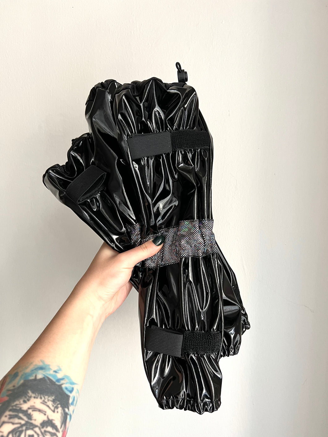 Poodle Supply Set 4 Leg Protectors All Black Silver